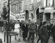 405052 Afbeelding van de demonstratie van studenten tegen bezuinigingen op de studiebeurs en verhoging van het ...